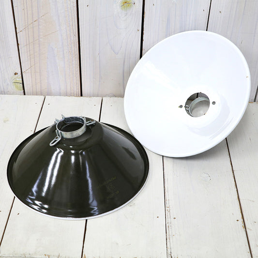 DEAD STOCK : 1947’s US ARMY BASE LAMP SHADE