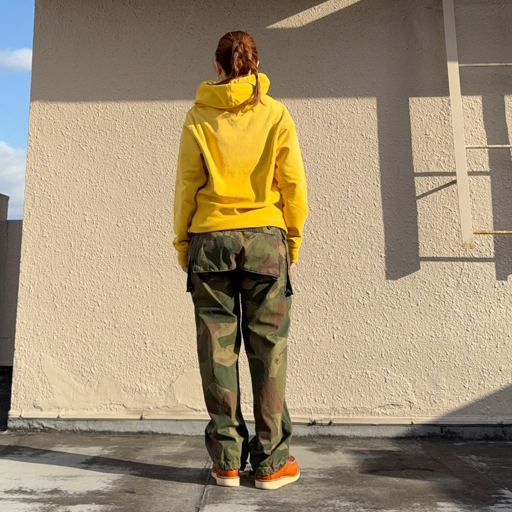 Double RL : GARMENT-DYE FLEECE HOODIE (CAMPUS YELLOW)