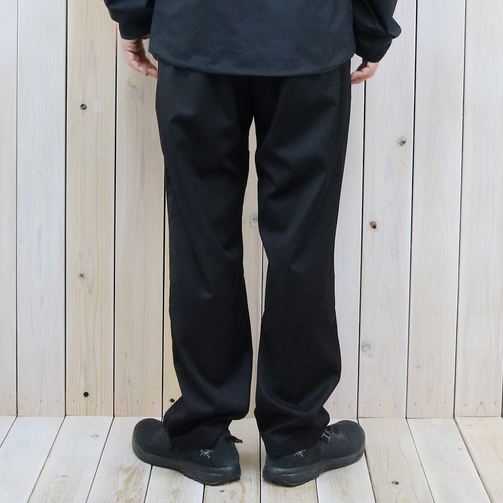 GRAMICCI『STRETCH GABARDINE EASY TAPERD PANT』