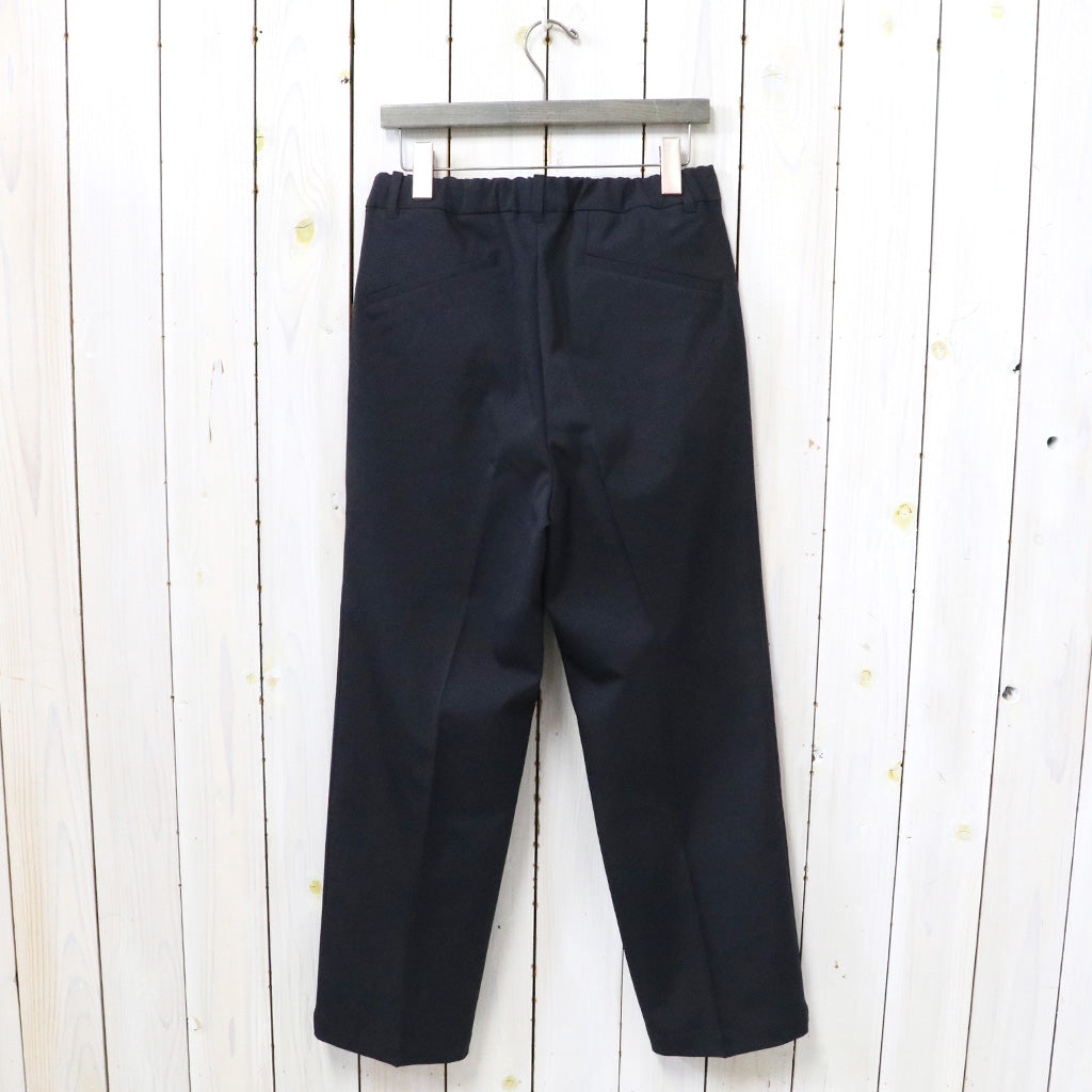 Goldwin『One Tuck Straight Pants』(ダークネイビー)