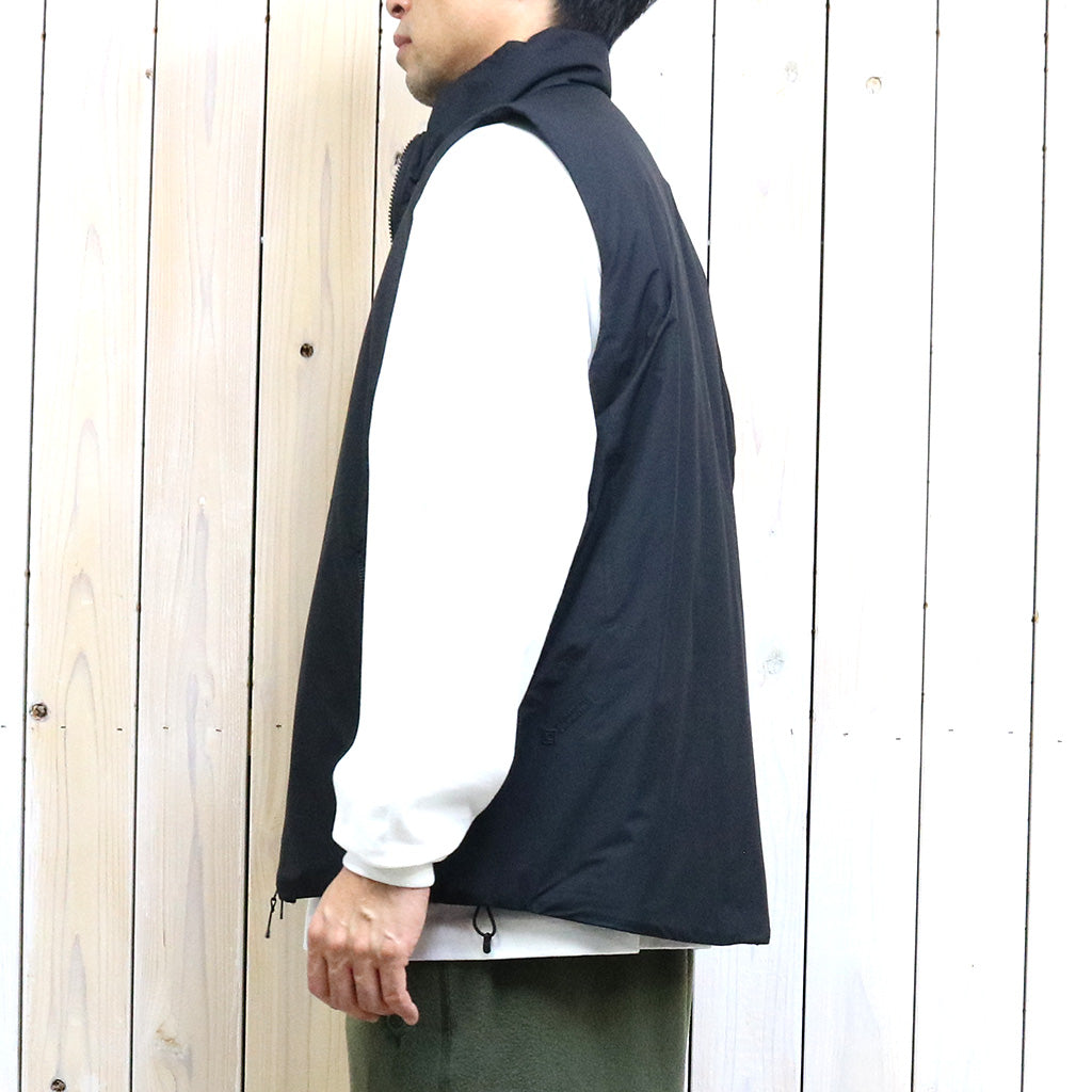 Goldwin『WINDSTOPPER BY GORE-TEX LABS Puffy Vest』(ブラック)