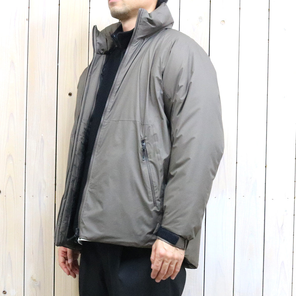 Goldwin『WINDSTOPPER BY GORE-TEX LABS Puffy Jacket』(メジャーブラウン)