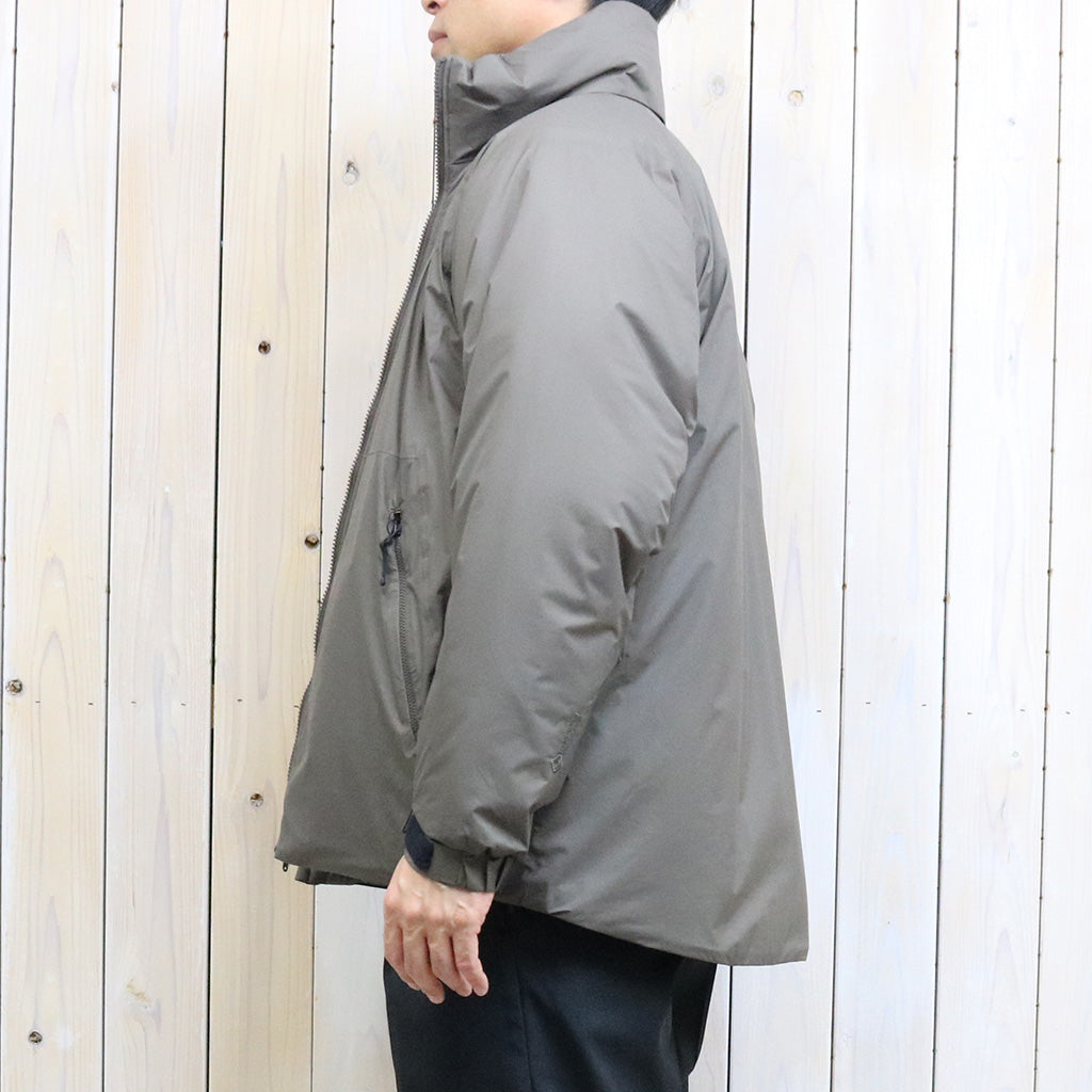 Goldwin『WINDSTOPPER BY GORE-TEX LABS Puffy Jacket』(メジャーブラウン)