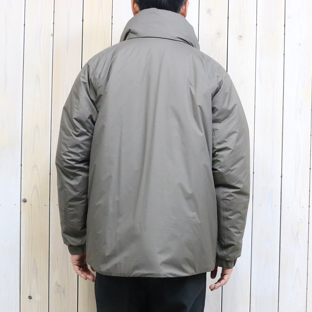 Goldwin『WINDSTOPPER BY GORE-TEX LABS Puffy Jacket』(メジャーブラウン)