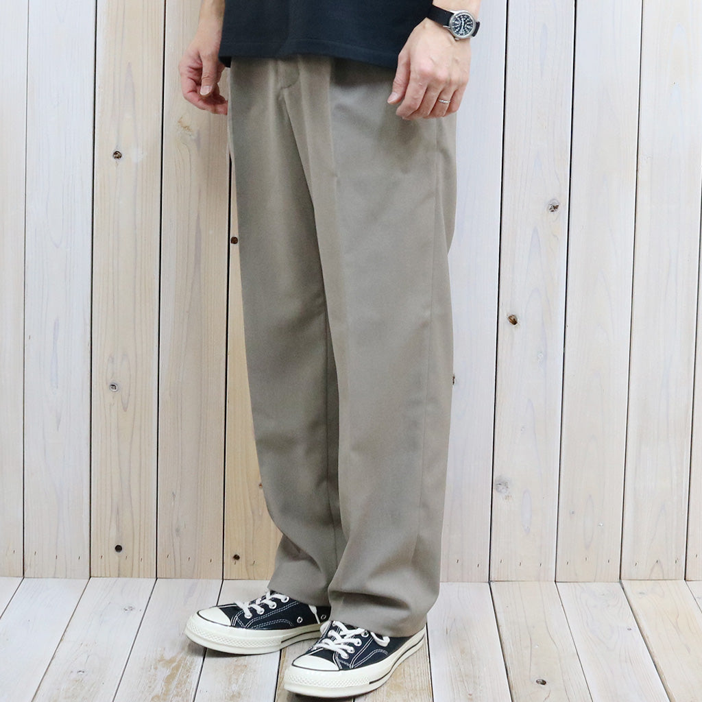 Goldwin : One Tuck Straight Pants (トープフォーン)