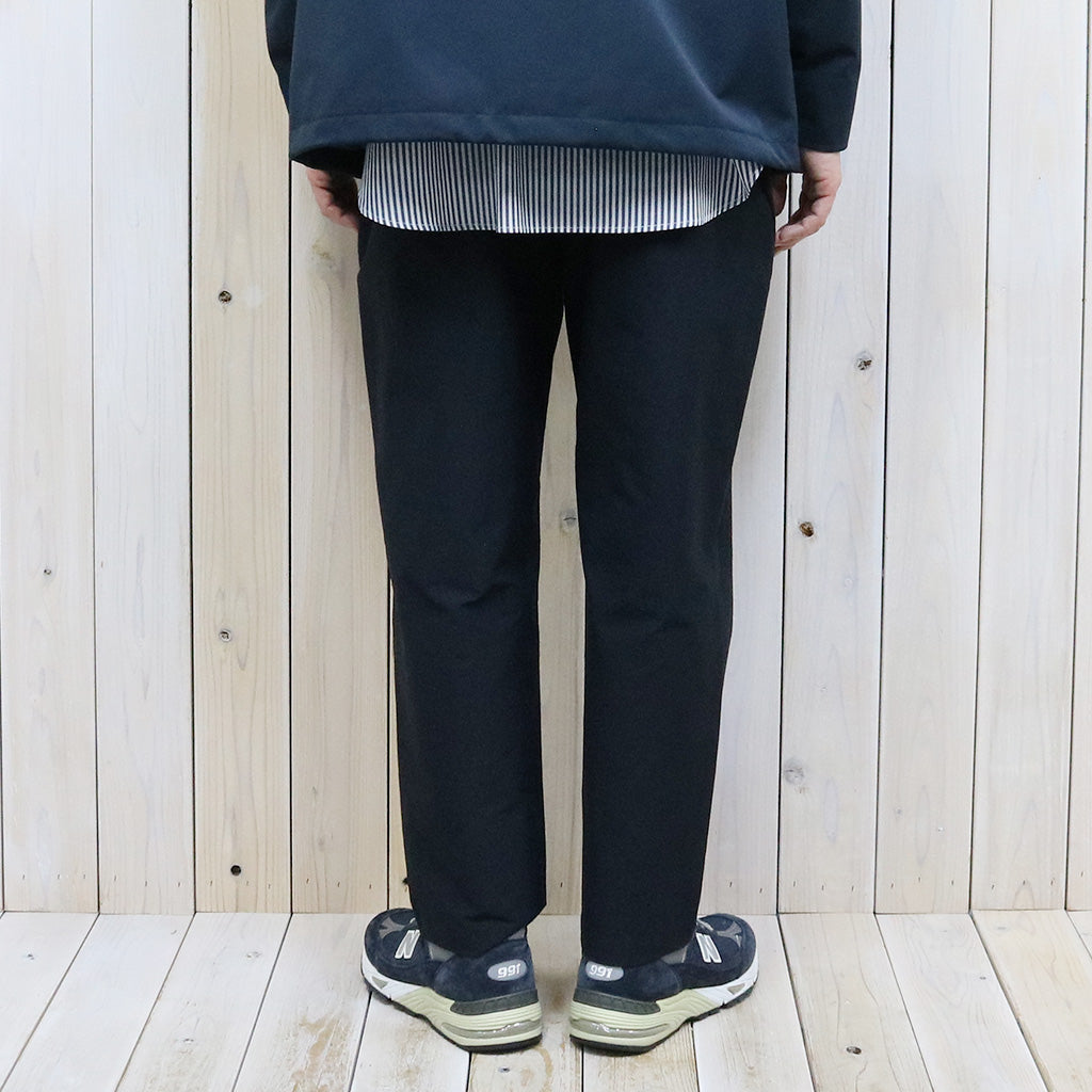 Goldwin『One Tuck Tapered Ankle Pants』(ブラック)