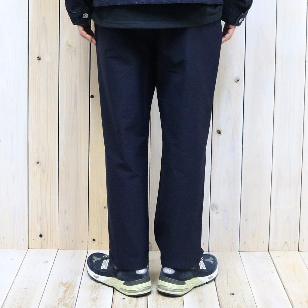 Goldwin『One Tuck Tapered Ankle Pants』(ダークネイビー)