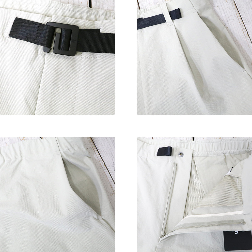 Goldwin『One Tuck Tapered Ankle Pants』(ライトベージュ)