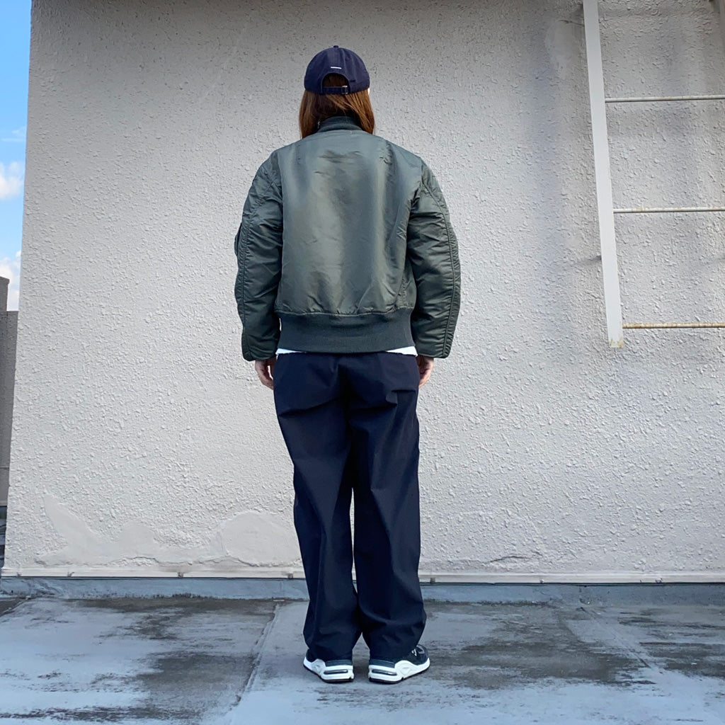Goldwin『One Tuck Tapered Light Pants』(ダークネイビー)