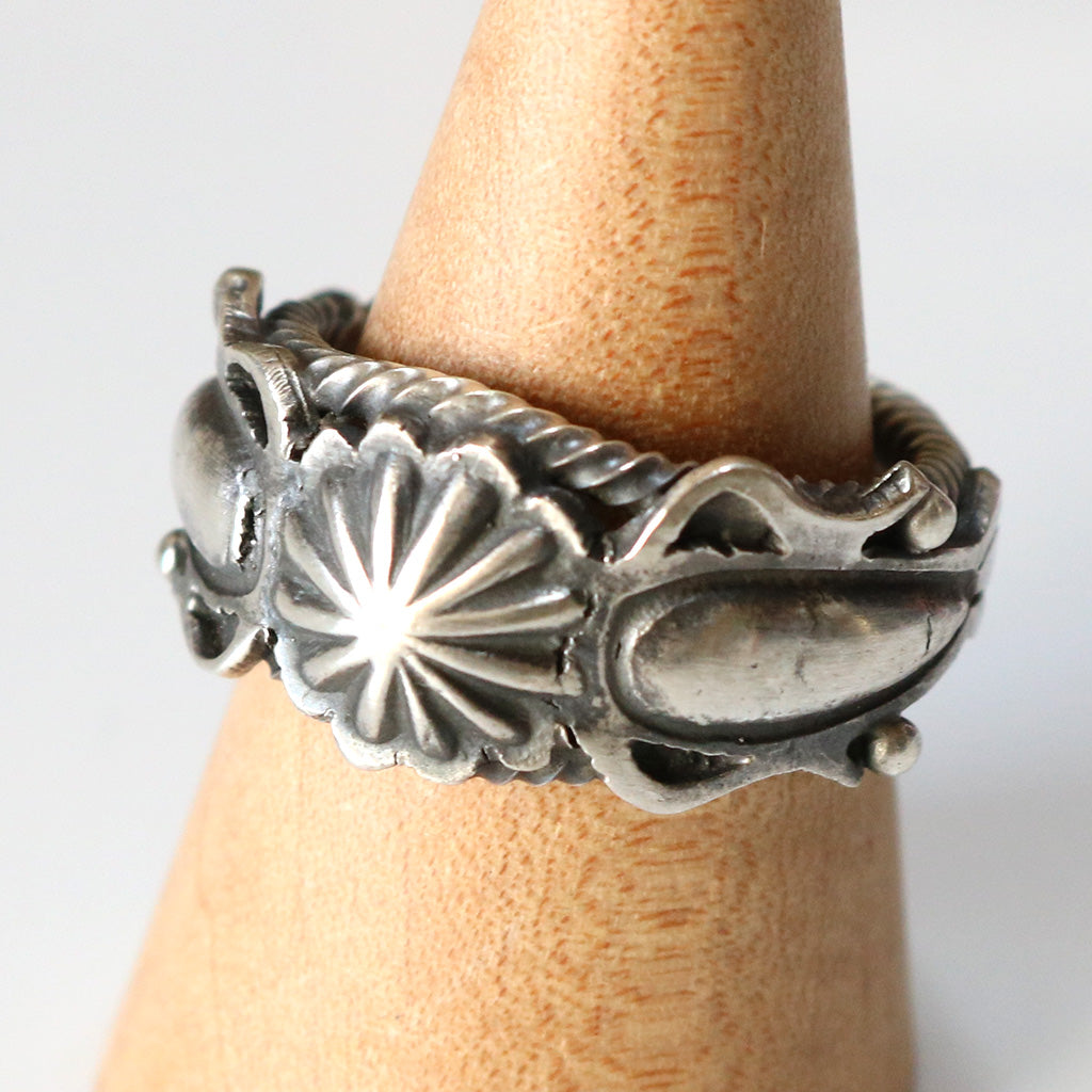 Indian Jewelry : Navajo Bobby Platero Ring