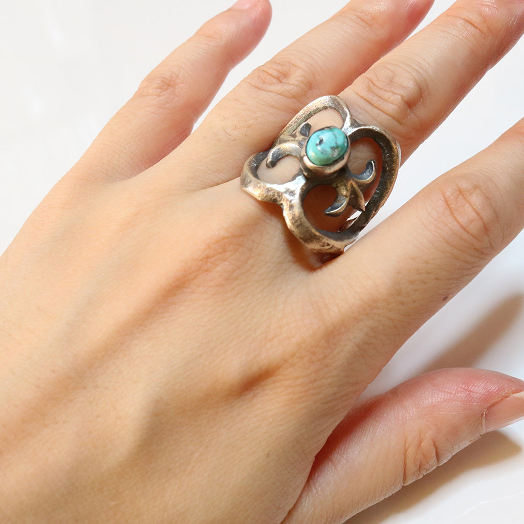 Indian Jewelry : Navajo Tonya Yazzie Turquoise Ring