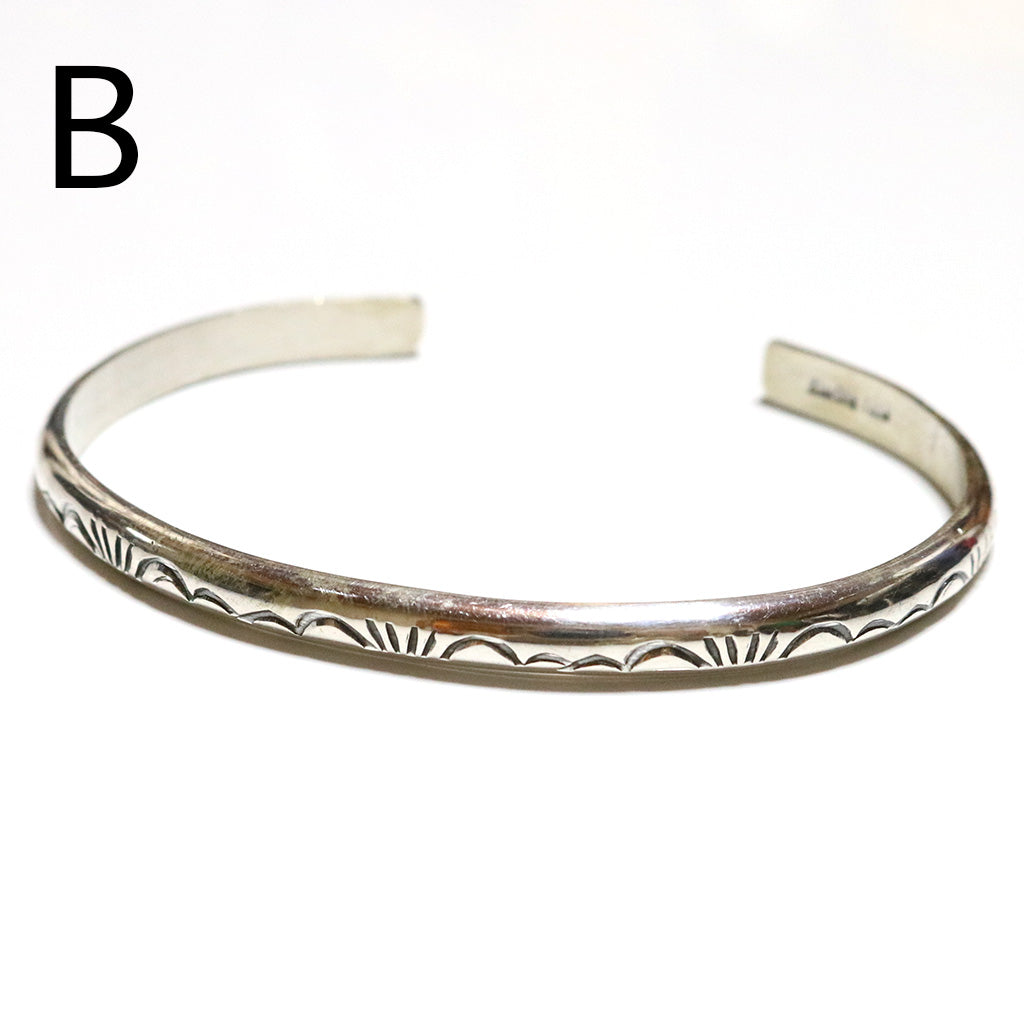 Indian Jewelry : Navajo Elaine Tahe Bangle(A)