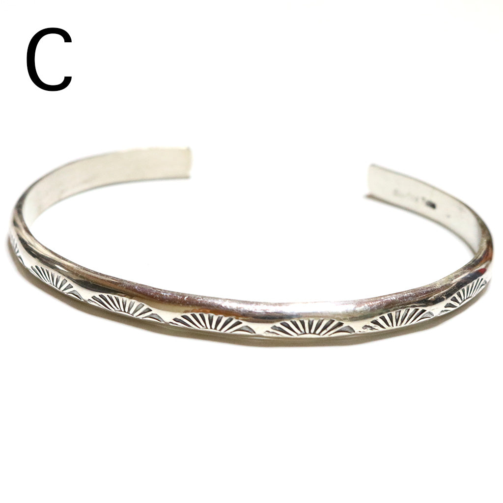 Indian Jewelry : Navajo Elaine Tahe Bangle(A)
