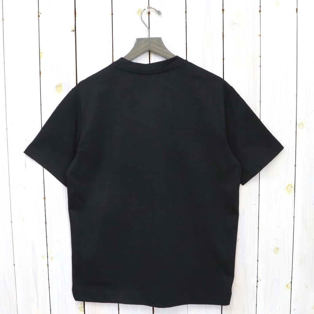 LACOSTE『クルーネックTシャツ』(BLACK)