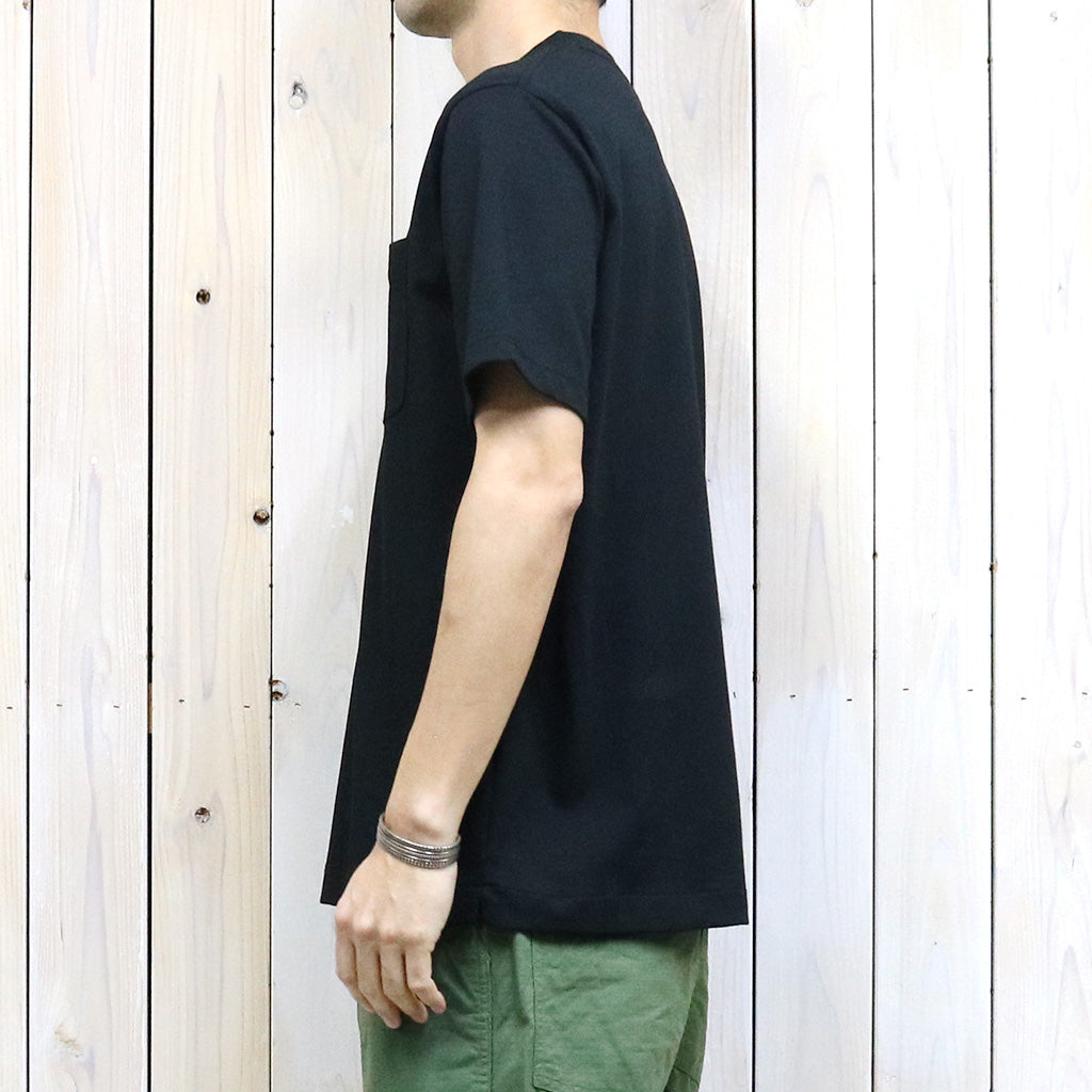 LACOSTE『ポケットTシャツ』(BLACK)