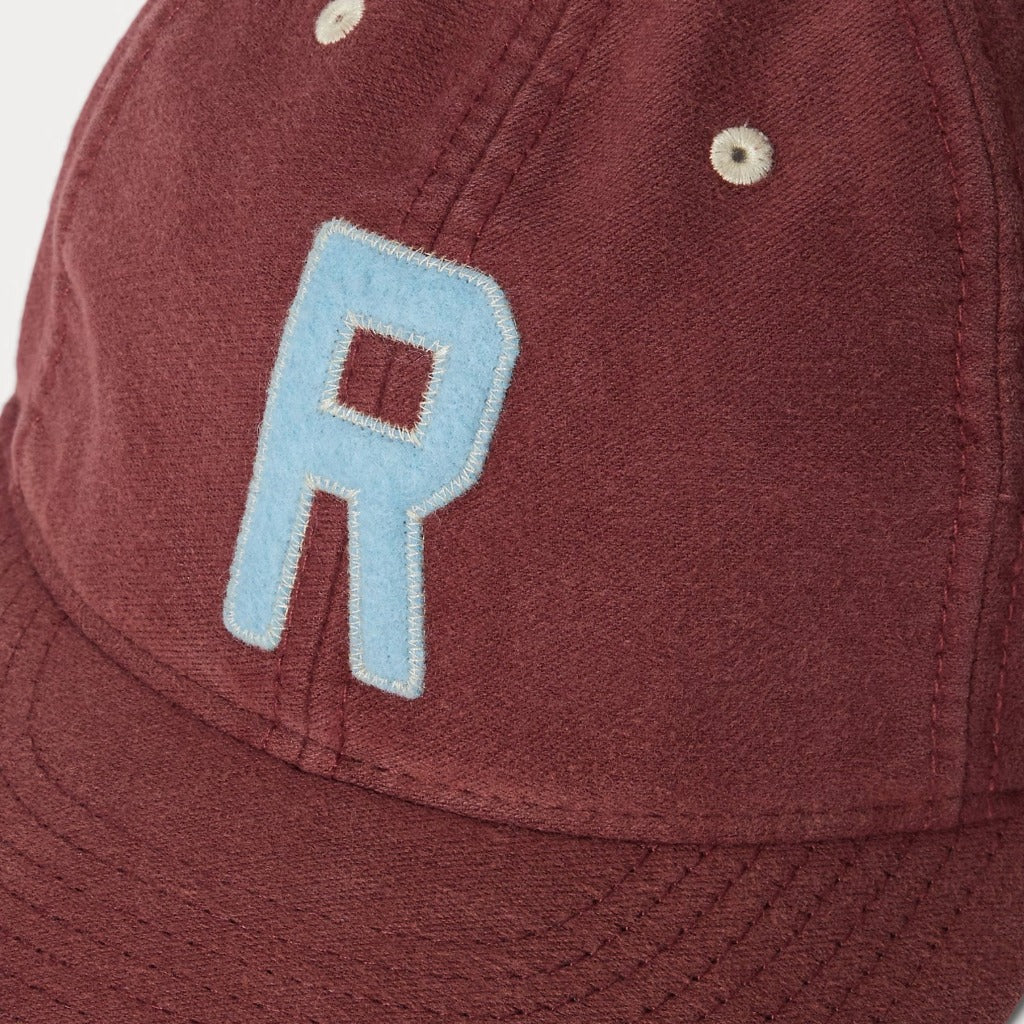 POLO RALPH LAUREN : FELT-PATCH CHAMOIS BASEBALL CAP (RED WINE)