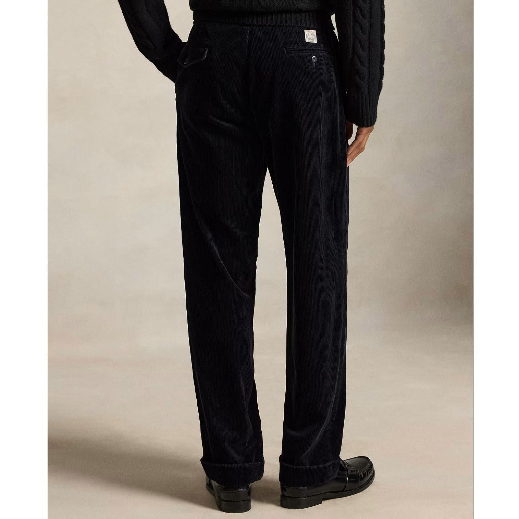 POLO RALPH LAUREN : RELAXED FIT CORDUROY WHITMAN CHINO PLEATED PANTS (POLO BLACK)