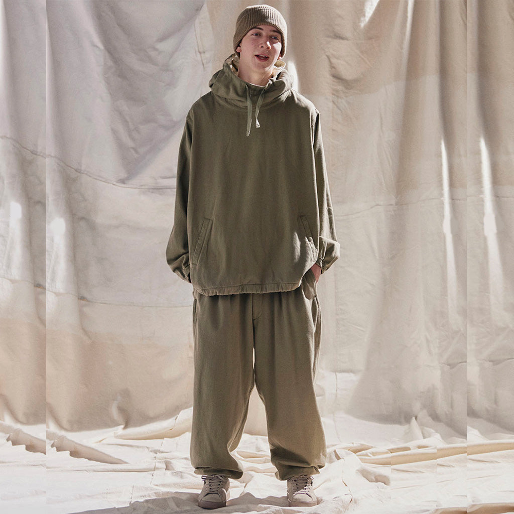 nanamica『Cotton Wool Twill Track Pants』(Khaki Beige)