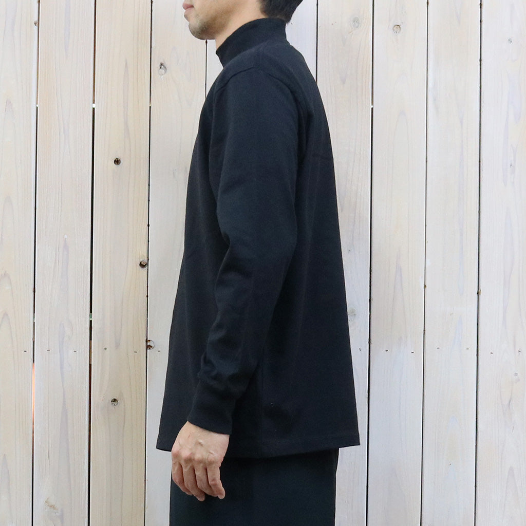 nanamica『L/S Mock Neck Tee』(Black)