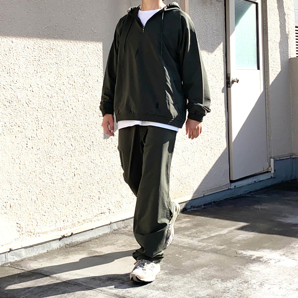 nanamica『ALPHADRY Hoodie』(Olive)