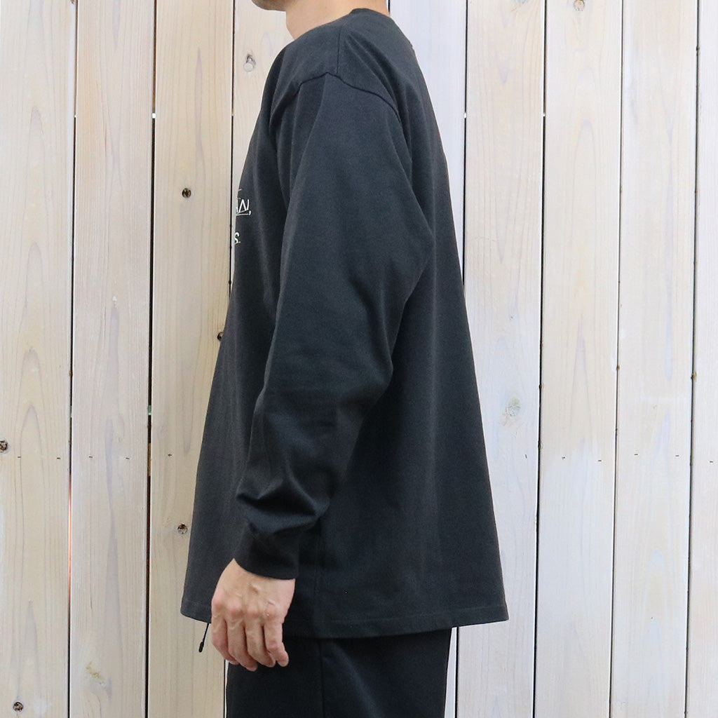 nanamica : OOAL Graphic L/S Tee (Charcoal)