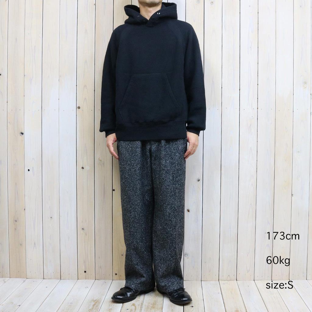 ENGINEERED GARMENTS『Raglan Hoody-12oz Cotton Fleece』(Black)