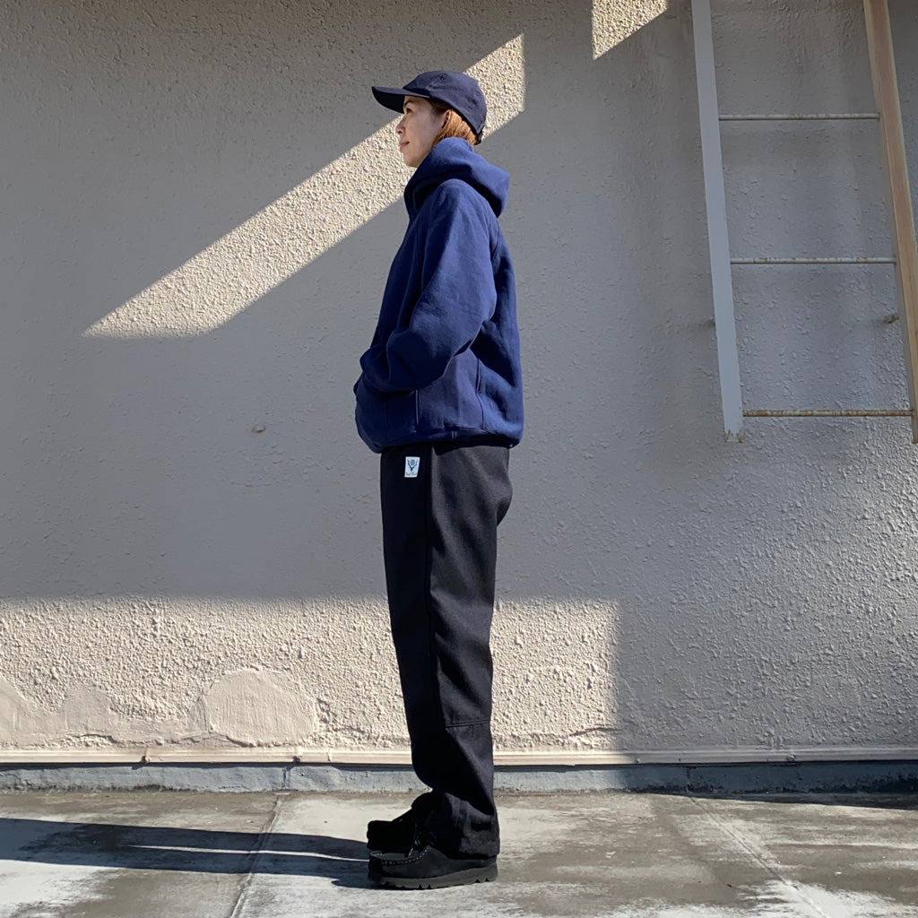 ENGINEERED GARMENTS『Raglan Hoody-12oz Cotton Fleece』(Navy)