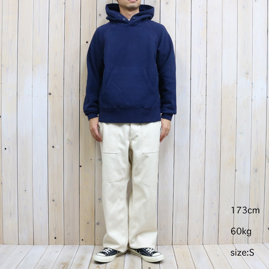 ENGINEERED GARMENTS『Raglan Hoody-12oz Cotton Fleece』(Navy)