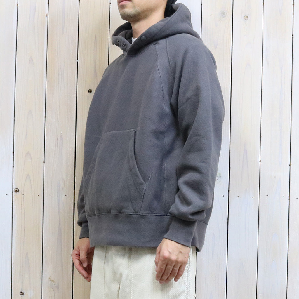 ENGINEERED GARMENTS『Raglan Hoody-12oz Cotton Fleece』(Graphite)