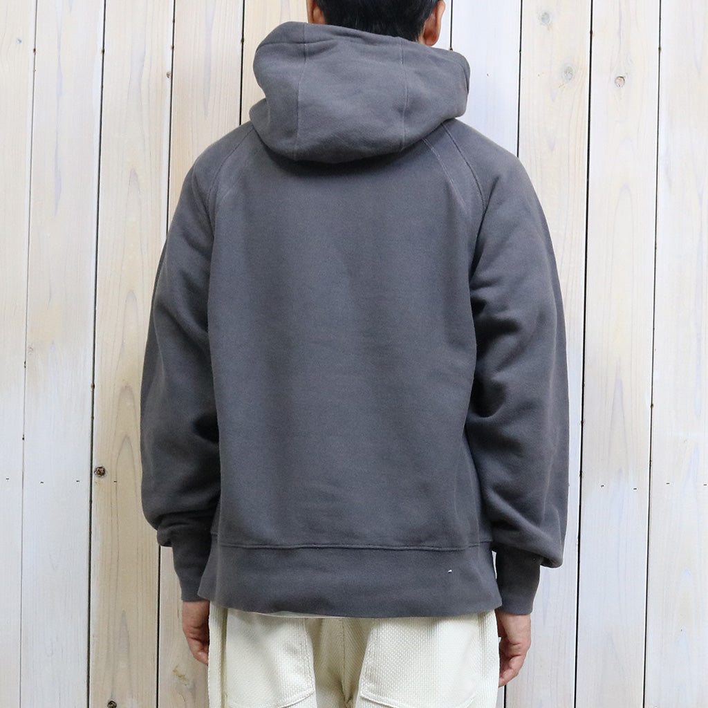 ENGINEERED GARMENTS『Raglan Hoody-12oz Cotton Fleece』(Graphite)