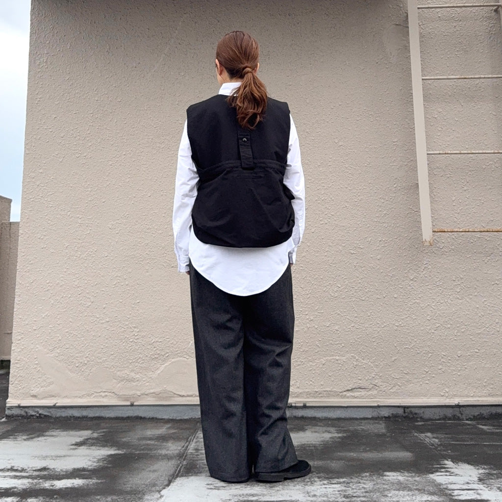 ENGINEERED GARMENTS : Newsboy Vest-Cotton Double Cloth (Black)