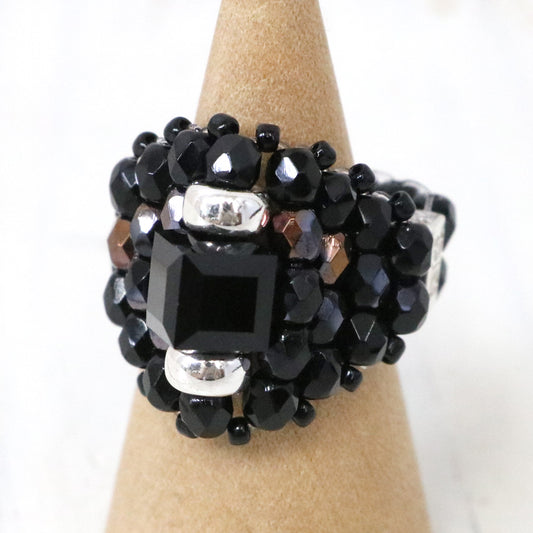 NeedlesxTie A Knot : Square Crystal Beads Ring (Black/Black)