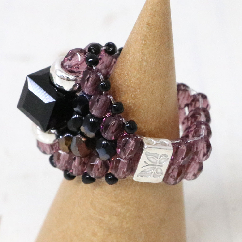 【SALE50%OFF】NeedlesxTie A Knot : Square Crystal Beads Ring (Black/Purple)