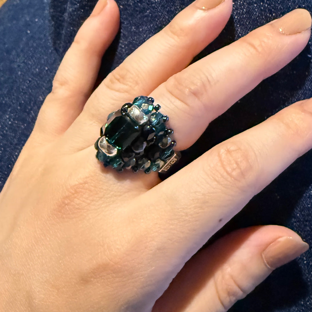 NeedlesxTie A Knot : Square Crystal Beads Ring (Green/Blue)