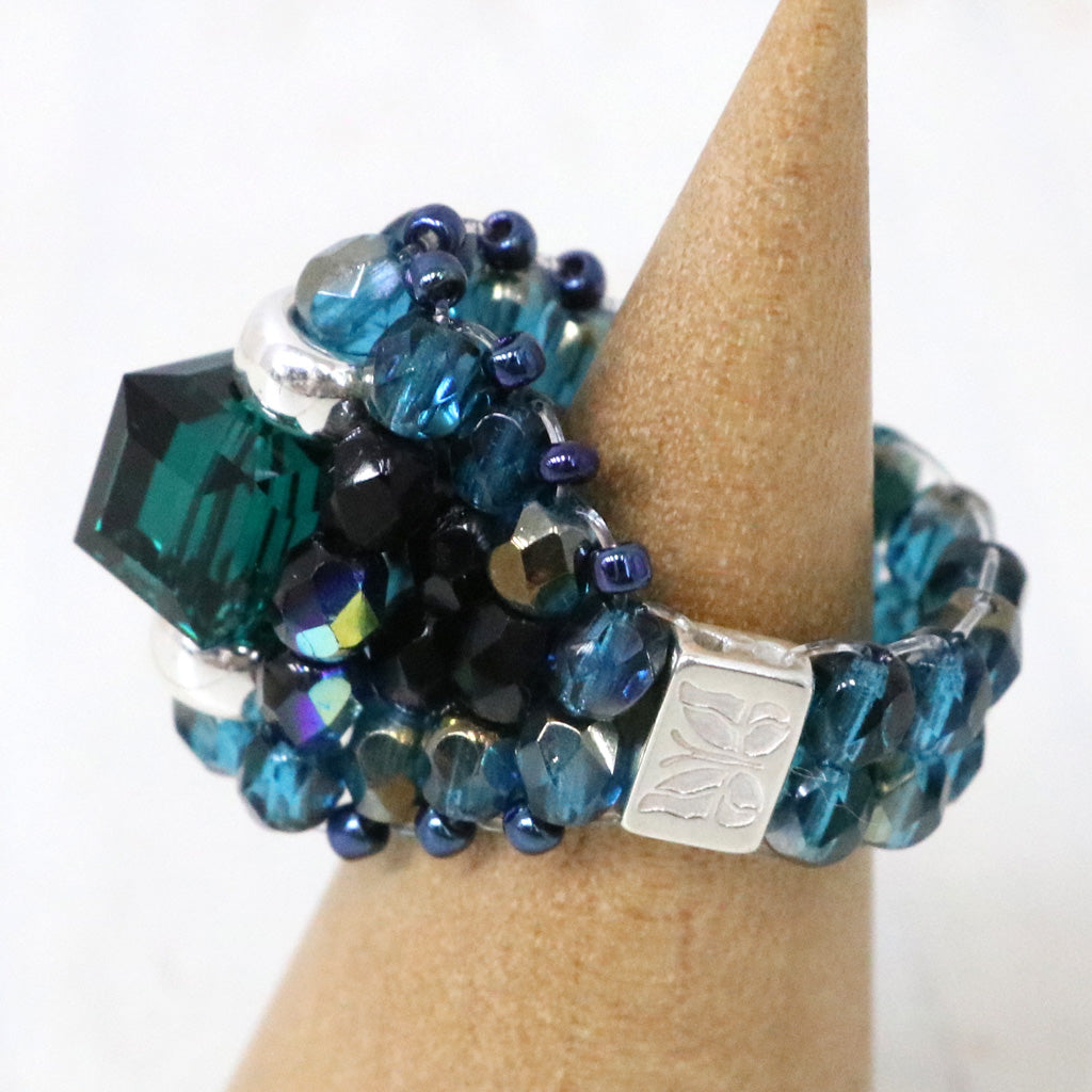NeedlesxTie A Knot : Square Crystal Beads Ring (Green/Blue)