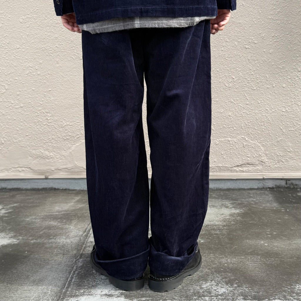 ENGINEERED GARMENTS : Carlyle Pant-8W Corduroy (Dk.Navy)