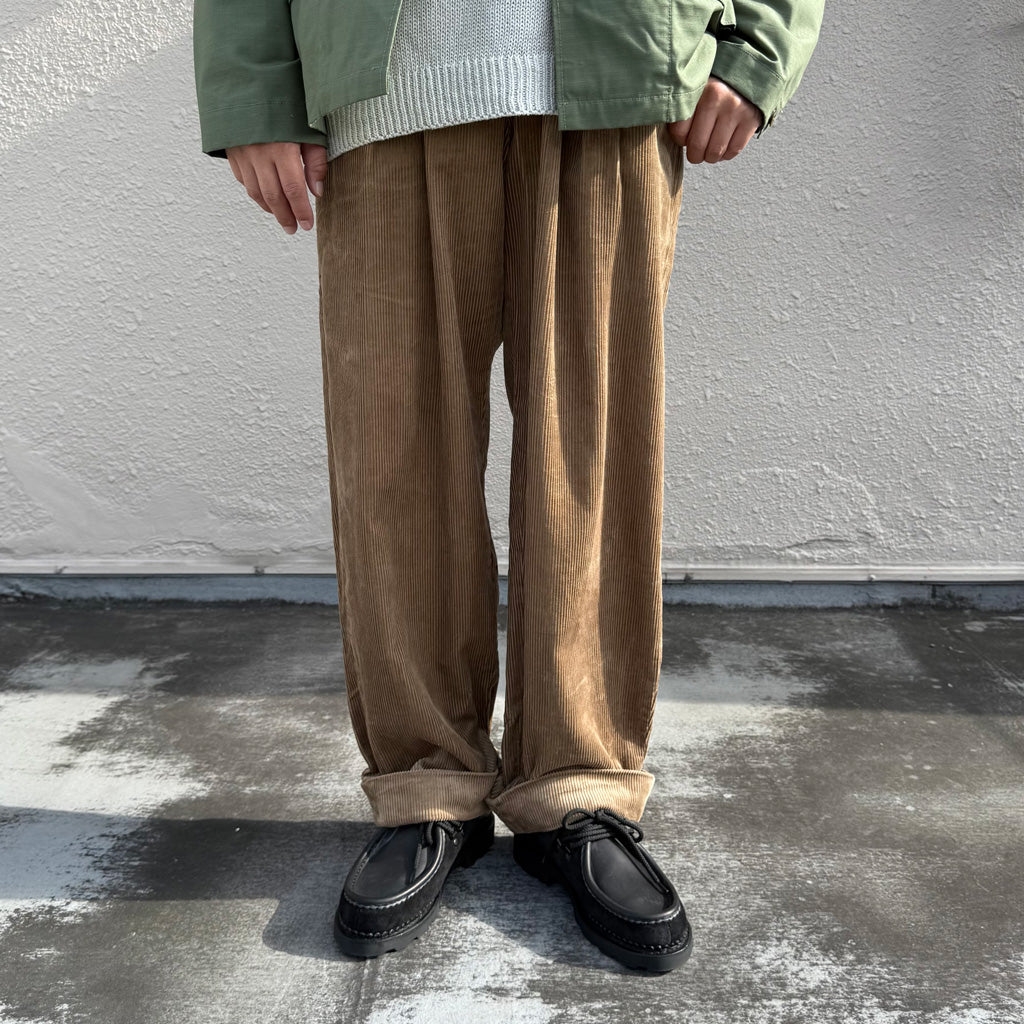 ENGINEERED GARMENTS : Carlyle Pant-8W Corduroy (Khaki)