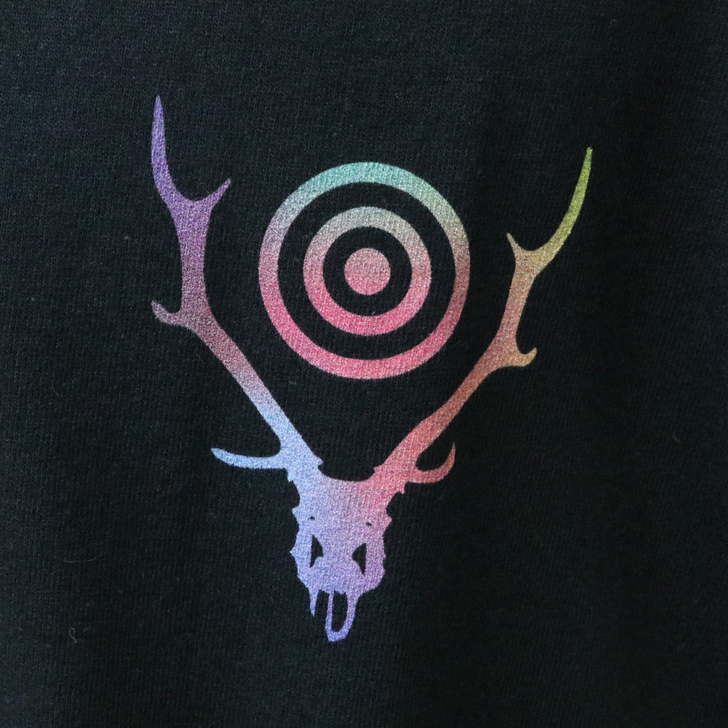 【SALE30%OFF】SOUTH2 WEST8 : S/S Crew Neck Tee-Skull & Target Gradation (Black)