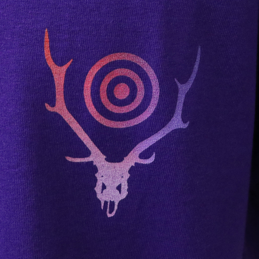 SOUTH2 WEST8 : S/S Crew Neck Tee-Skull & Target Gradation (Purple)