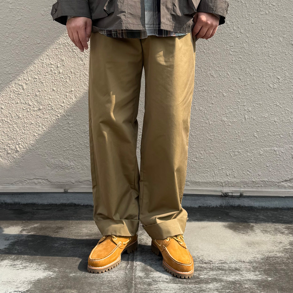 ENGINEERED GARMENTS : Carlyle Pant-Lt.Weight Nyco Twill (Khaki)
