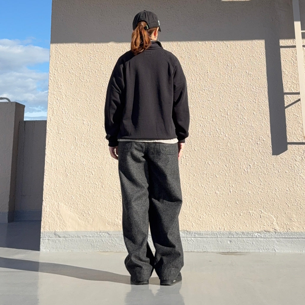 NEUTRALWORKS. : SWEAT HALF ZIP (BLACK)