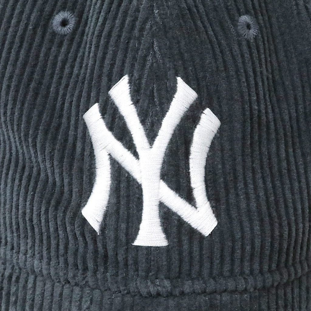 New Era : 9TWENTY CS MLB 8W Corduroy (New York Yankees/GRAY)