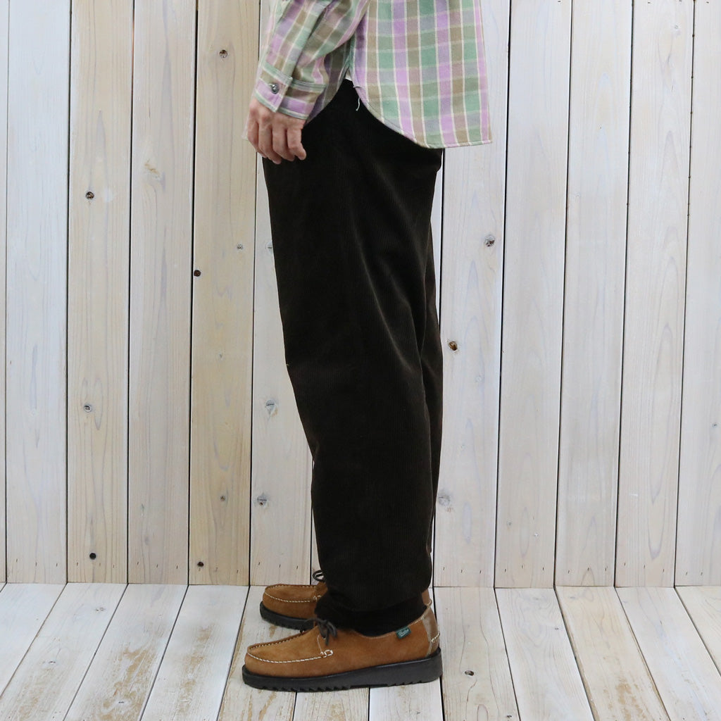 POLO RALPH LAUREN : RELAXED FIT CORDUROY WHITMAN CHINO PLEATED PANTS (DARK BEECH)