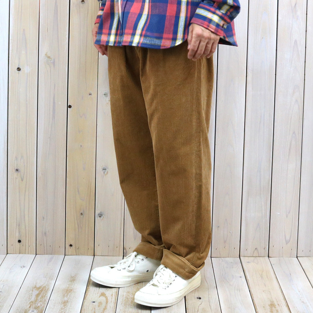 POLO RALPH LAUREN : RELAXED FIT CORDUROY WHITMAN CHINO PLEATED PANTS (GOLDEN BROWN)