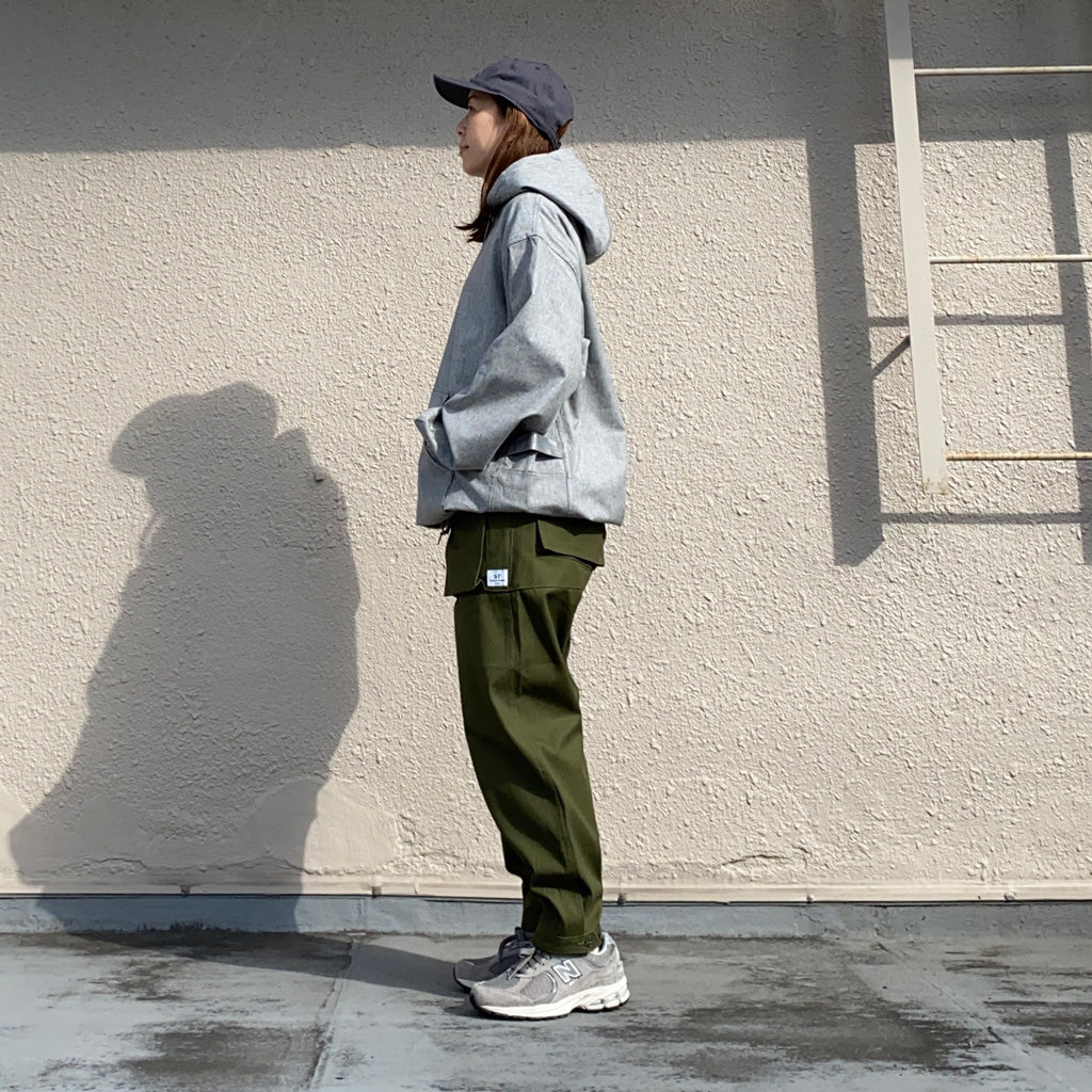 SASSAFRAS『GARDENER BUD SMOCK(PLANE WEAVE)』(HEATHER GRAY)