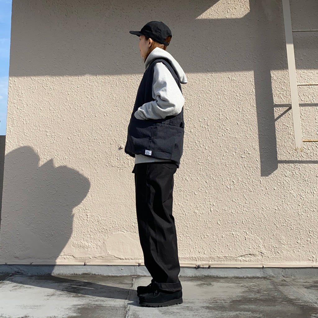 SASSAFRAS『OVERGROWN HIKER VEST(L/R COTTON CANVAS)』(BLACK)
