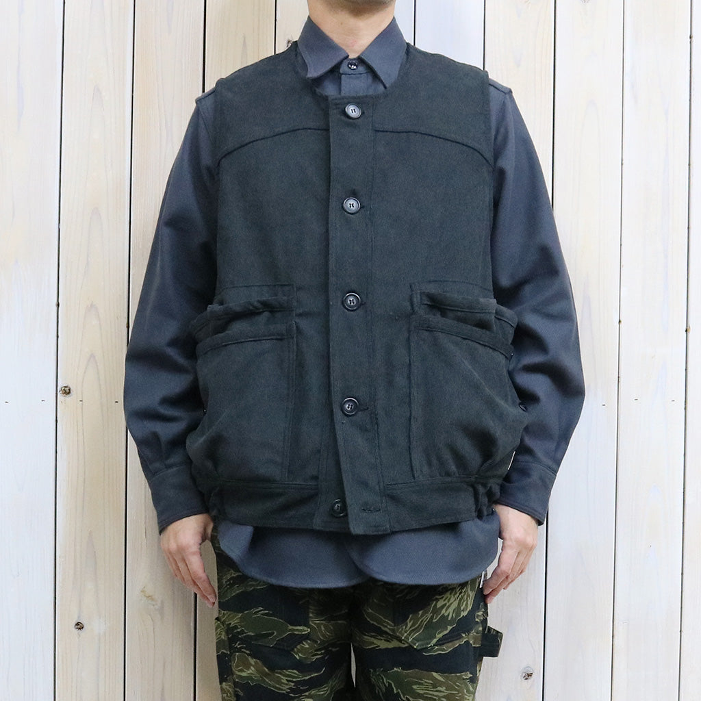 SASSAFRAS『OVERGROWN HIKER VEST(ACTIVE CORDUROY)』(BLACK)