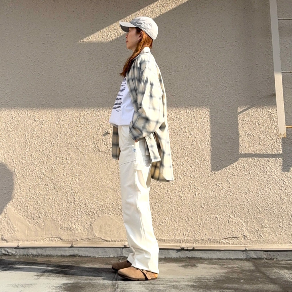 SASSAFRAS : FALL LEAF GARDENER PANTS(SELVAGE DUCK) (OFF WHITE)