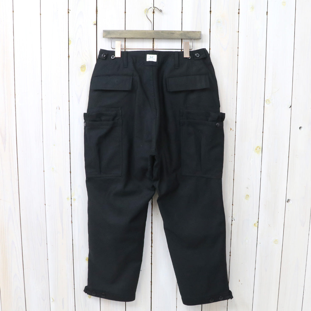 SASSAFRAS : OVERGROWN PANTS 4/5(BACK SATIN) (BLACK)
