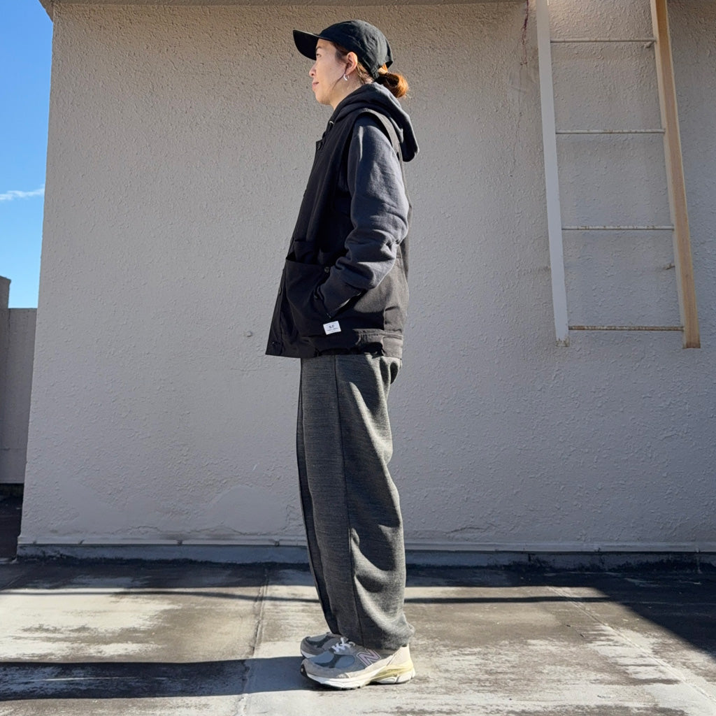 SASSAFRAS : OVERGROWN HIKER VEST(P/C WEATHER) (BLACK)